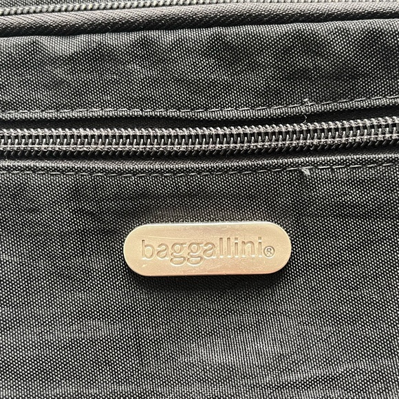 Baggallini Black Four Zipper Nylon Organizational Carry-All Large Crossbody Bag - Picture 4 of 11